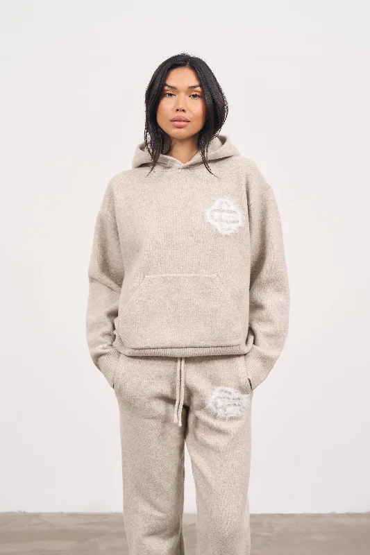 Relaxed Edge Look FLUFFY EMBLEM KNITTED HOODIE - BEIGE