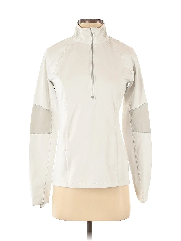 Neutral Sport Look Windbreaker