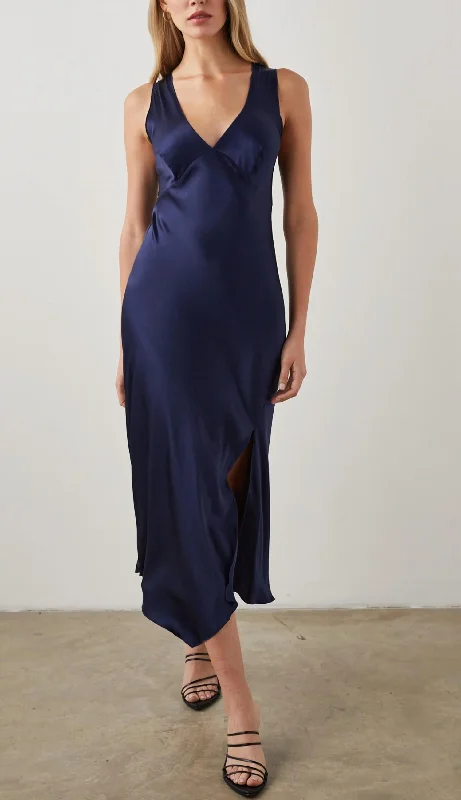 High-End Outerwear Monique Dress In Navy