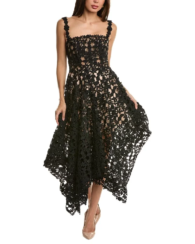 Soft Weekend Look Oscar de la Renta Asymmetric Silk-Lined Dress