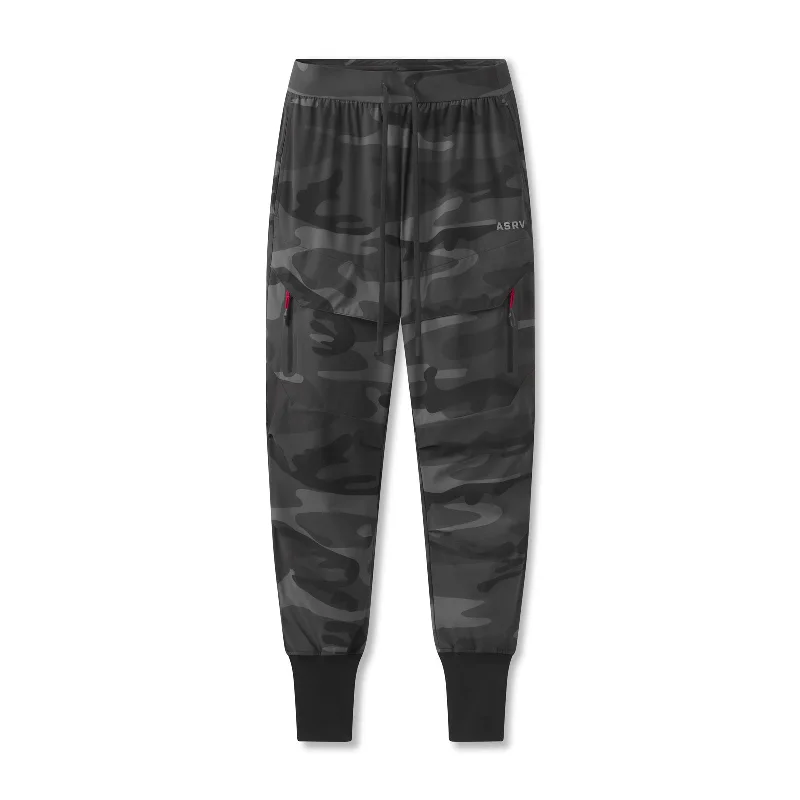 0690. Tetra-Lite® Tech High Rib Jogger - Black Camo